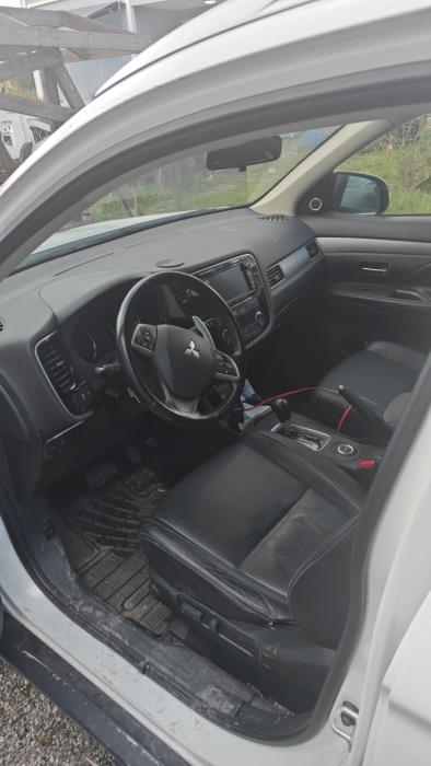 Mitsubishi Outlander 2015