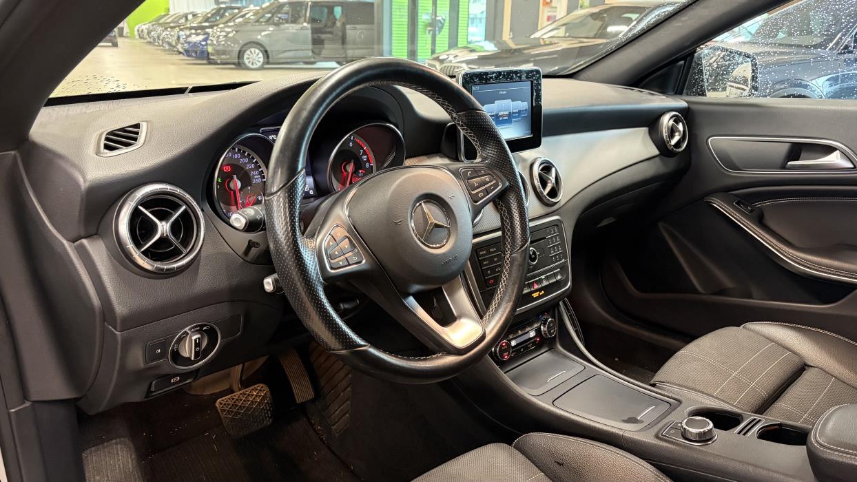 Mercedes-Benz CLA 2016
