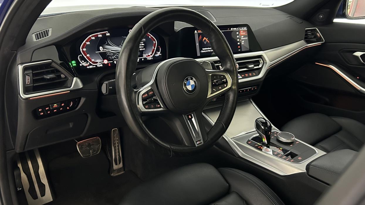 BMW 330 2019