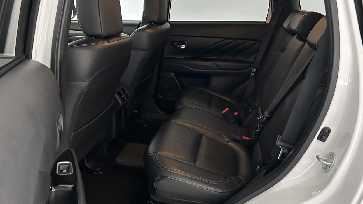 Mitsubishi Outlander PHEV 2020