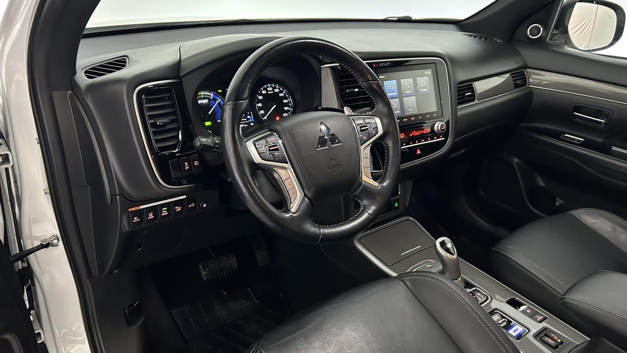 Mitsubishi Outlander PHEV 2020