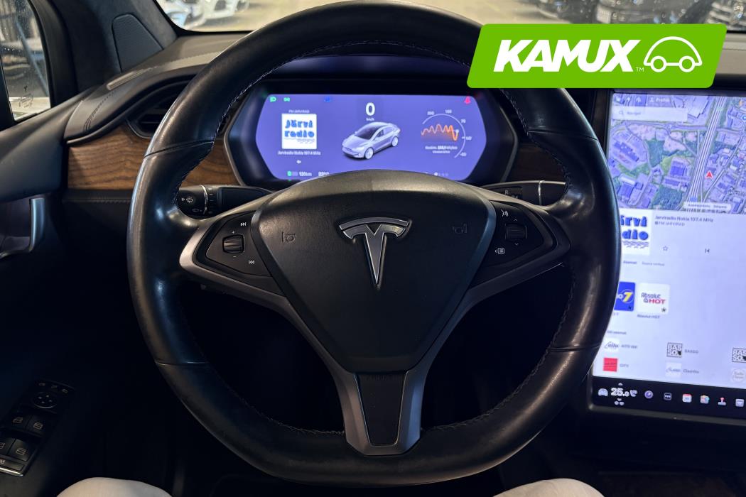 Tesla Model X 2020