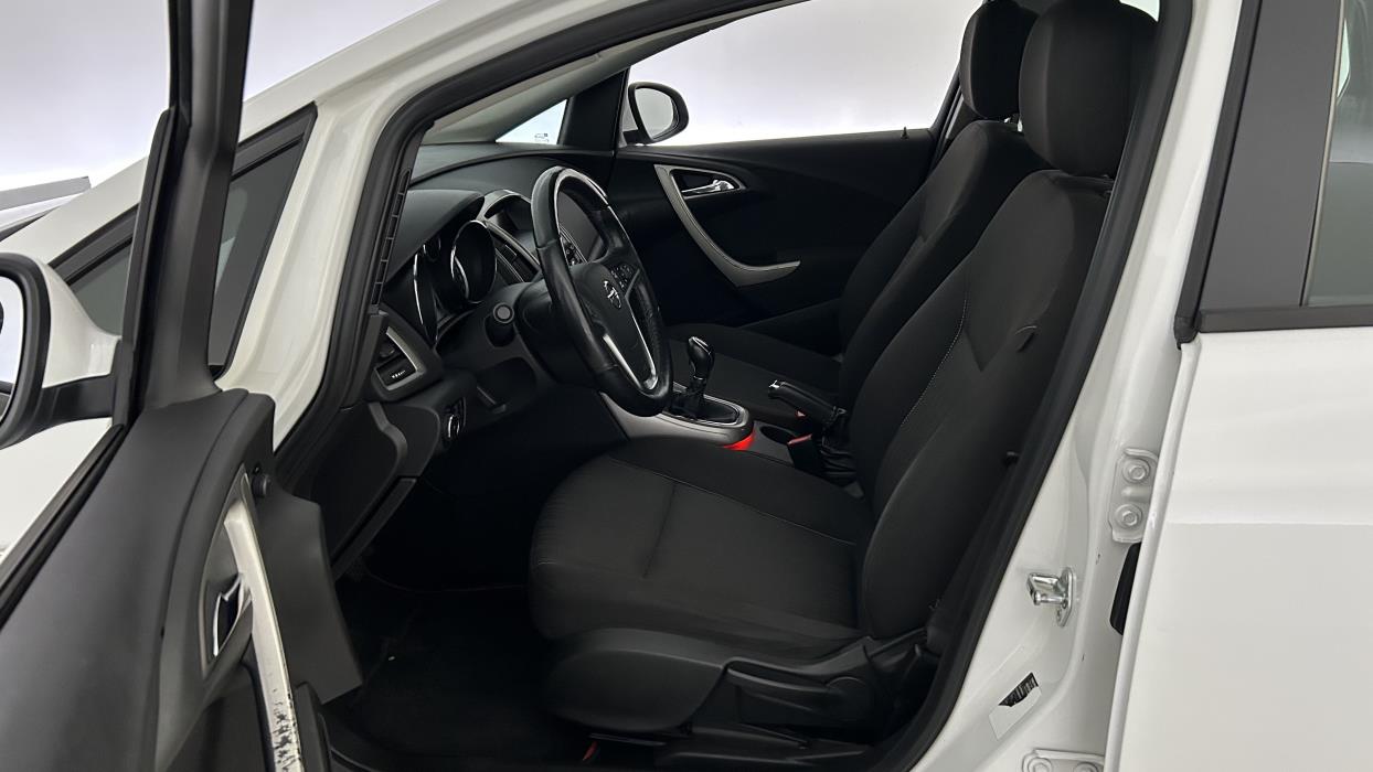 Opel Astra 2012