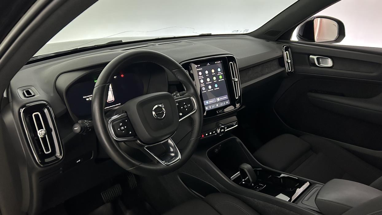 Volvo XC40 2023