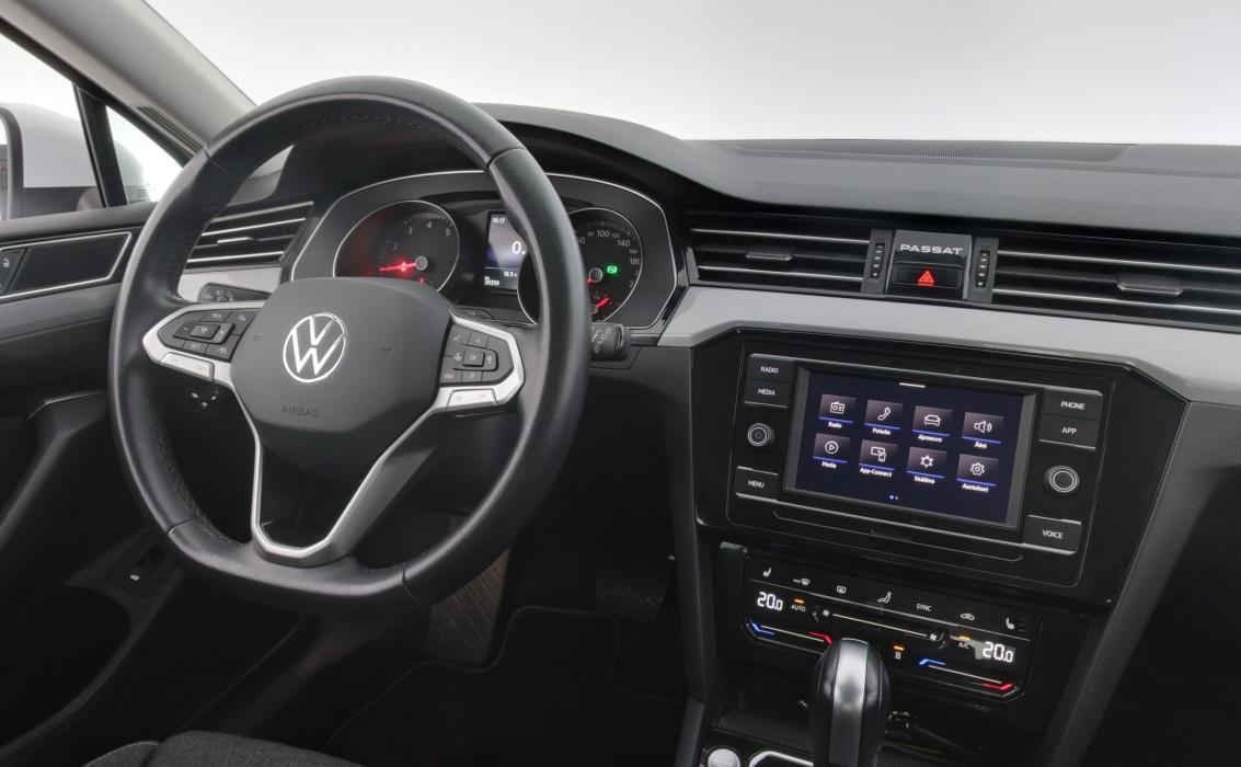 Volkswagen Passat 2024