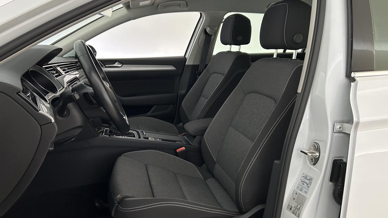 Volkswagen Passat 2024