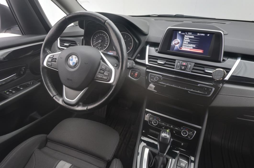 BMW 218 2016