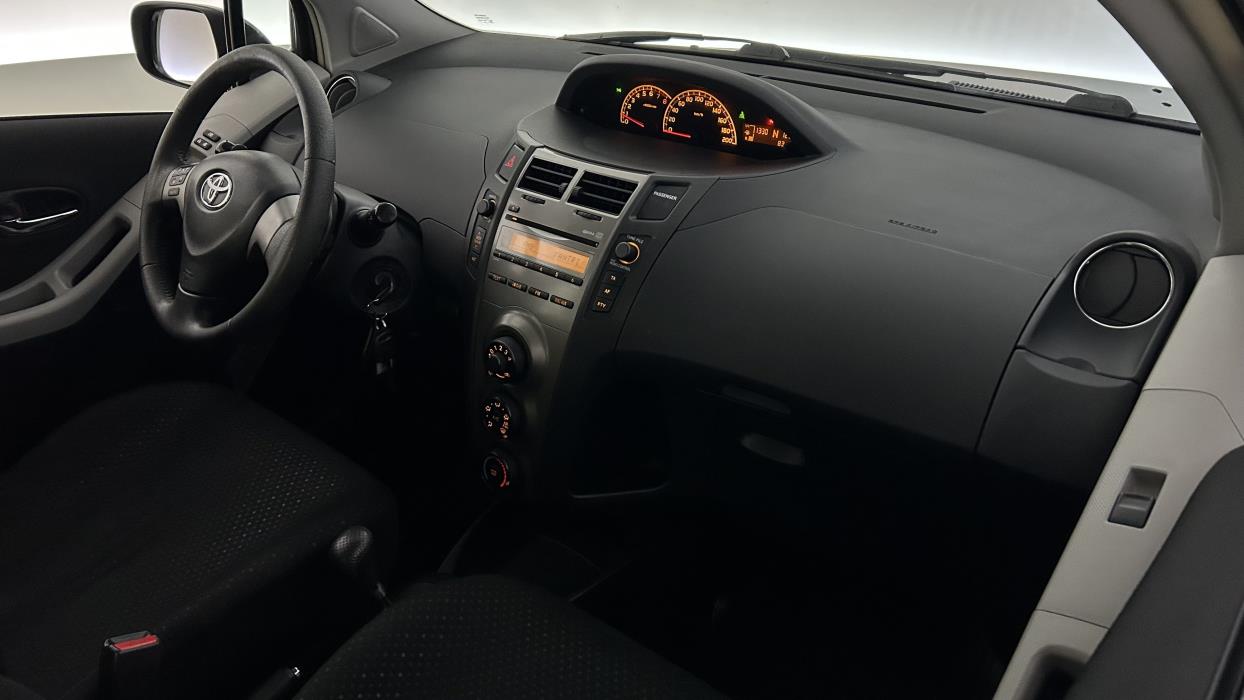 Toyota Yaris 2011