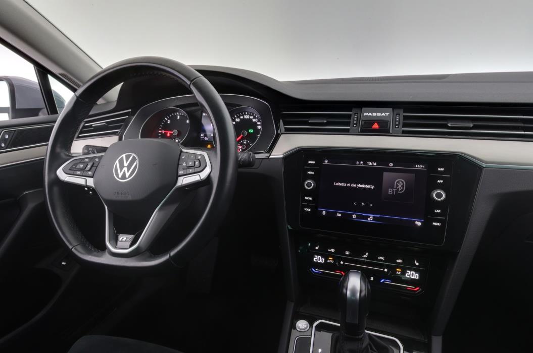 Volkswagen Passat 2023