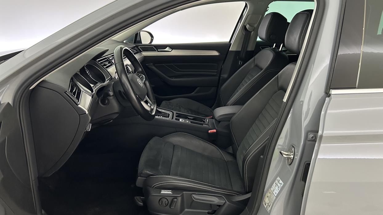 Volkswagen Passat 2023