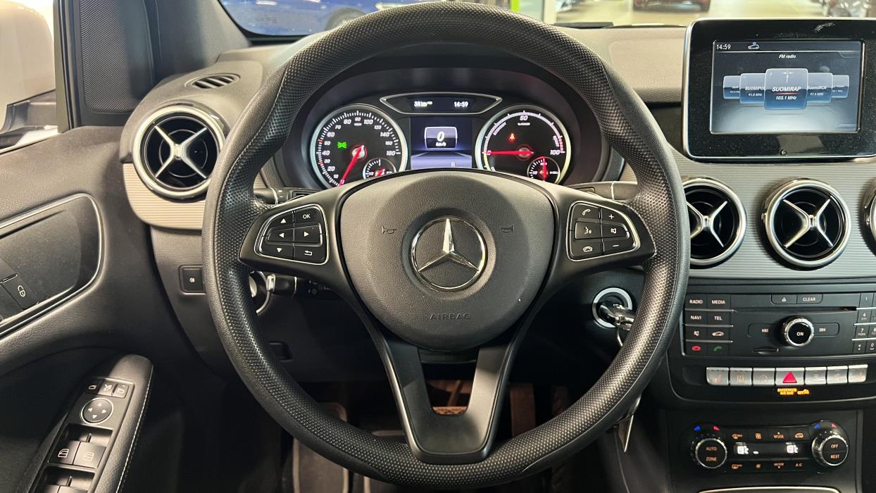 Mercedes-Benz B 2015