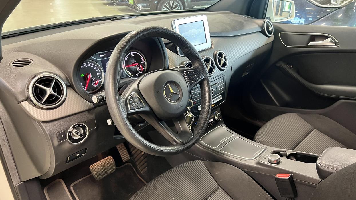 Mercedes-Benz B 2015