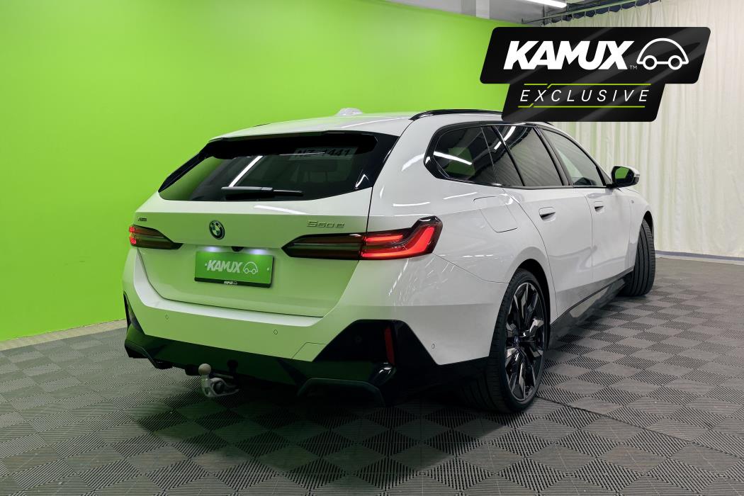 BMW 550 2025
