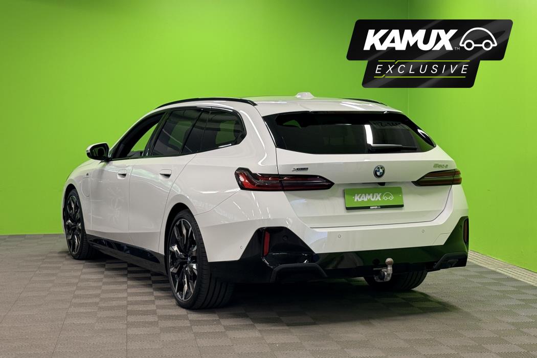 BMW 550 2025