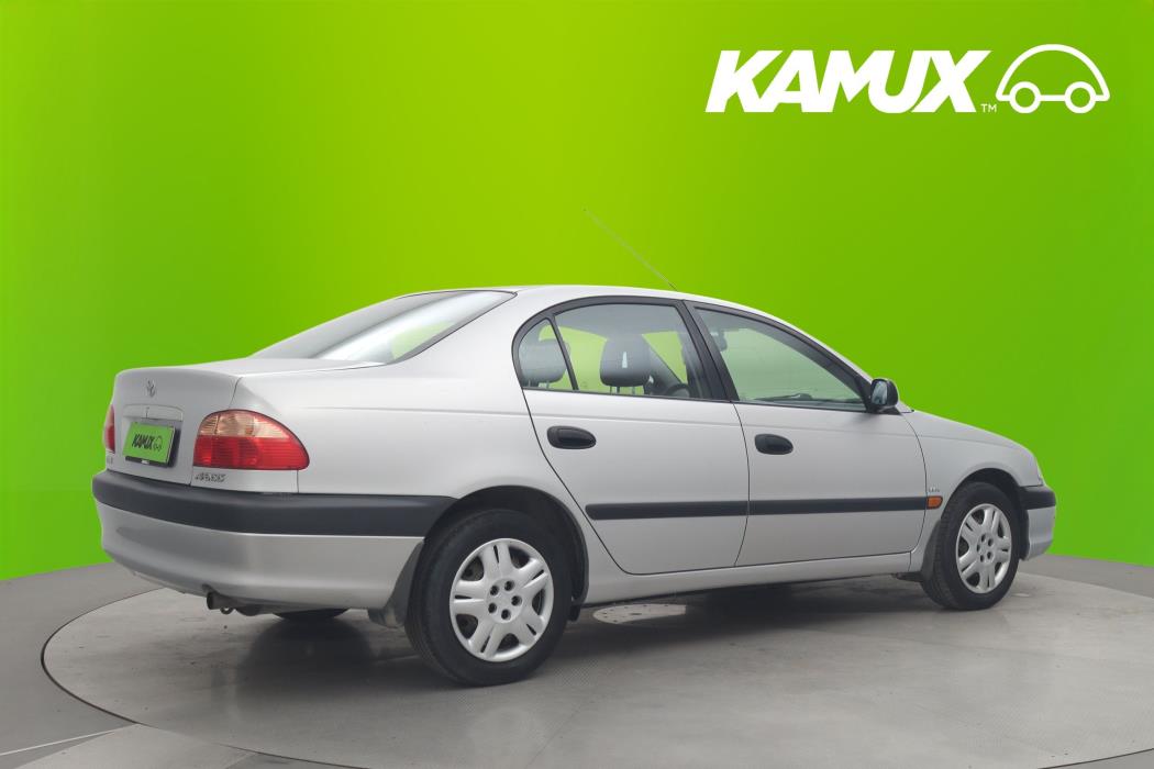 Toyota Avensis 2002