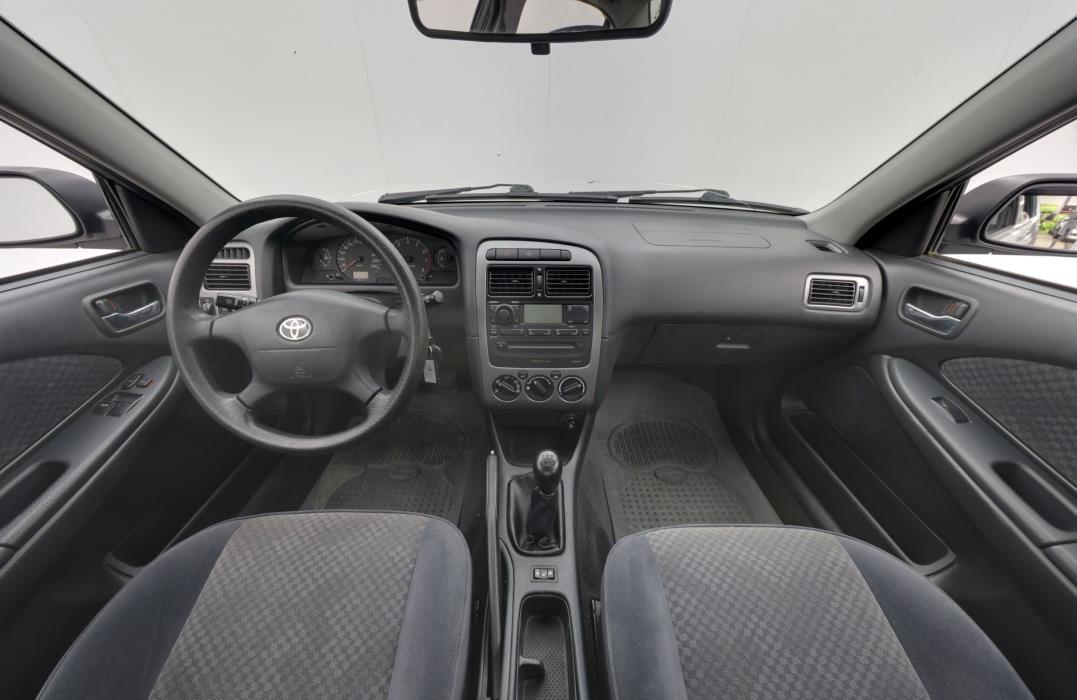Toyota Avensis 2002