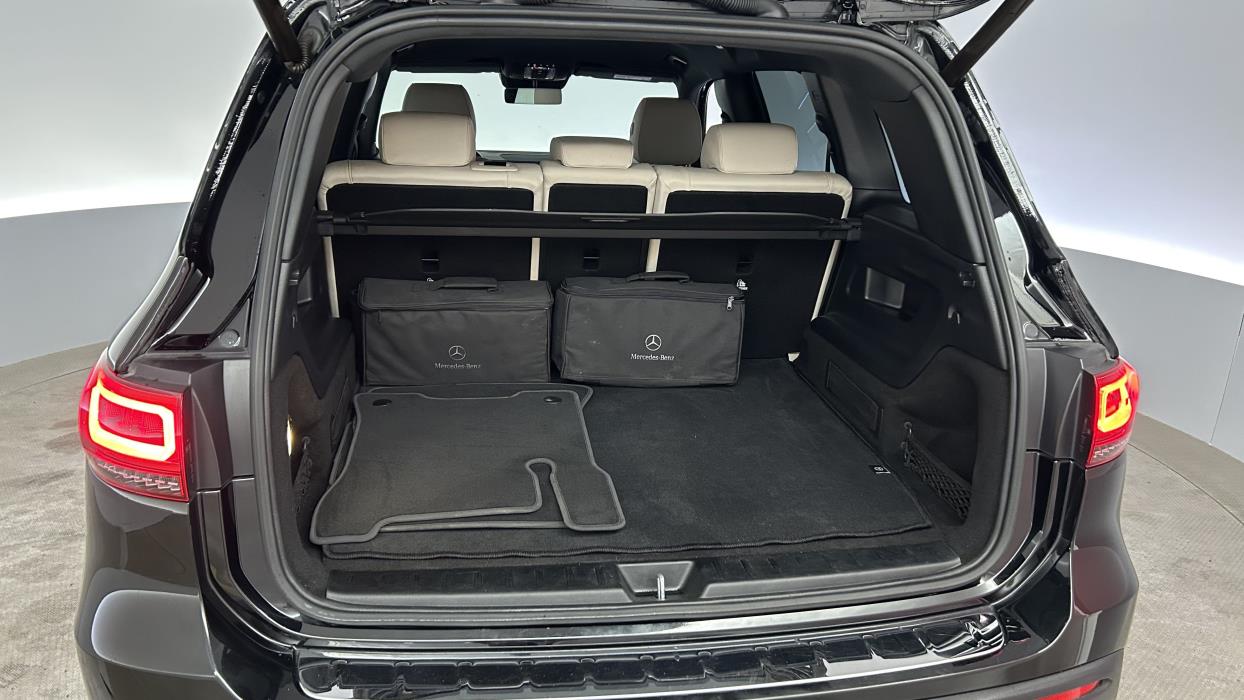 Mercedes-Benz EQB 2023