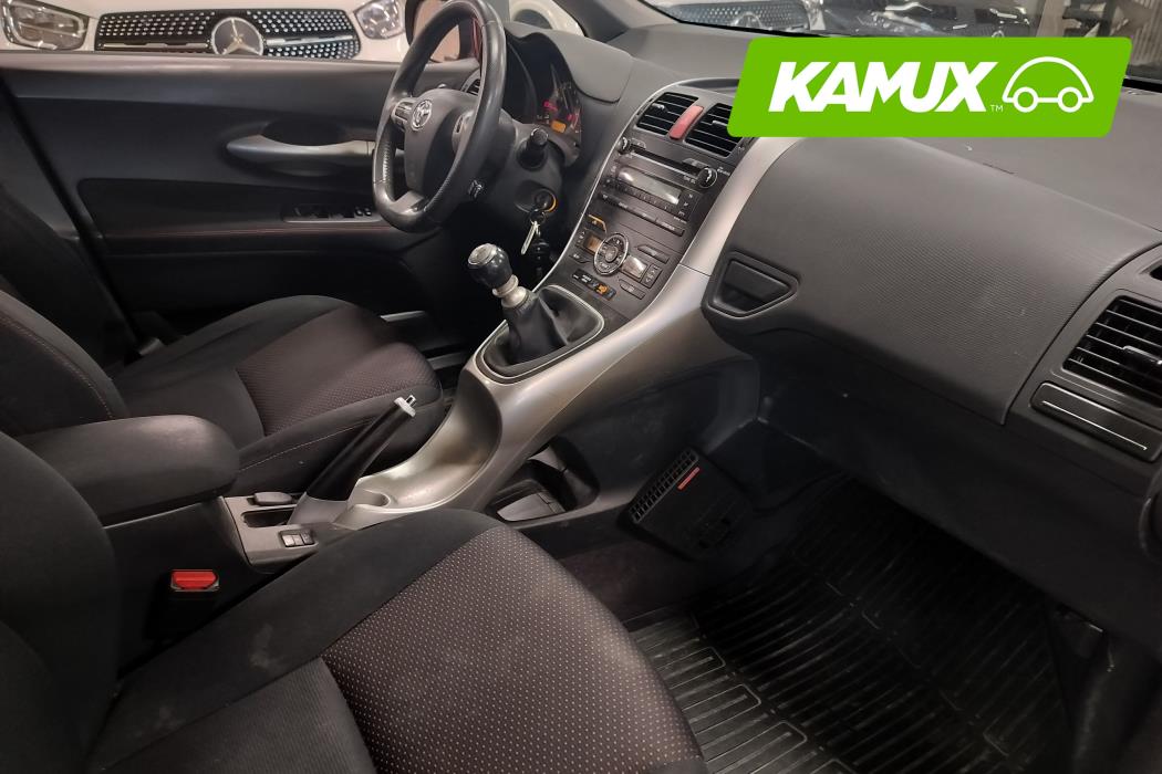 Toyota Auris 2012