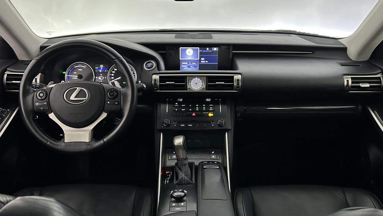 Lexus IS 2013