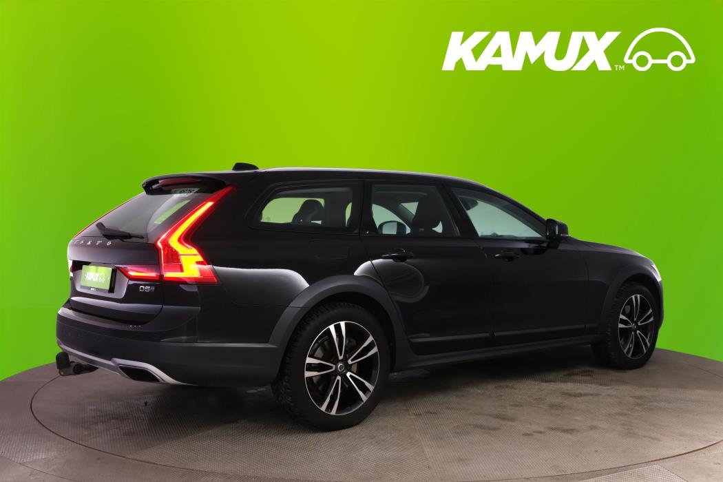 Volvo V90 Cross Country 2017