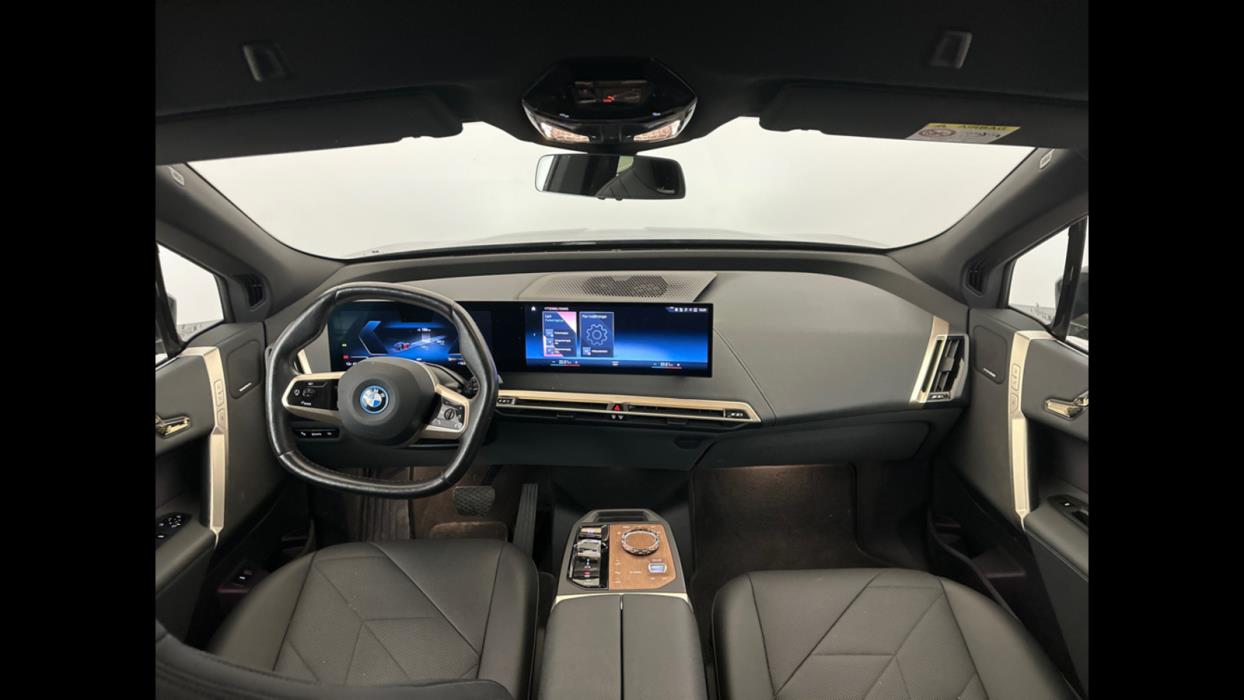 BMW iX 2023