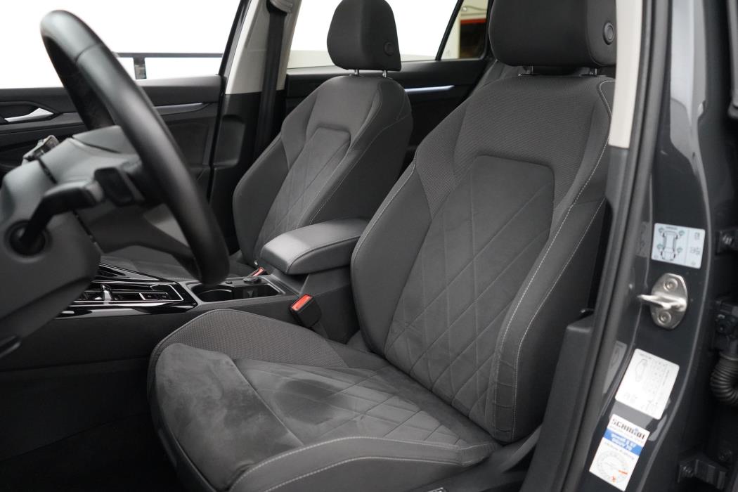 Volkswagen Golf 2023