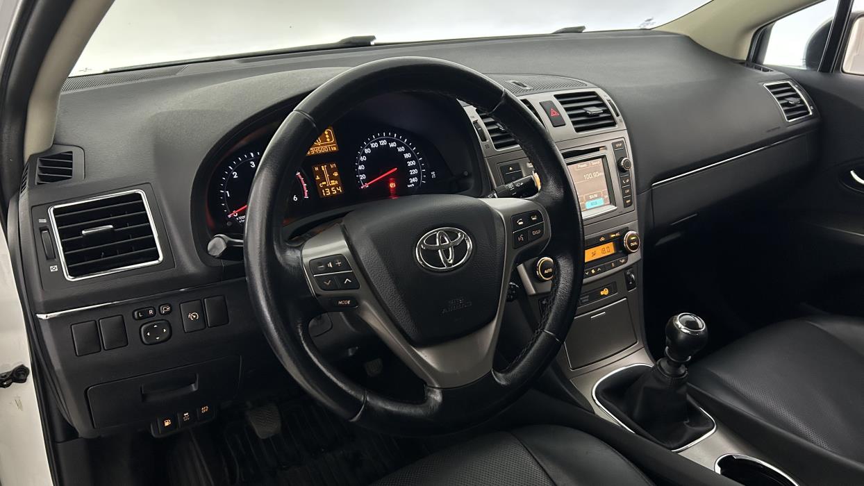 Toyota Avensis 2013