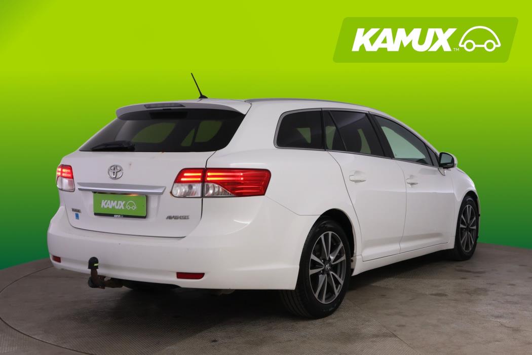 Toyota Avensis 2013