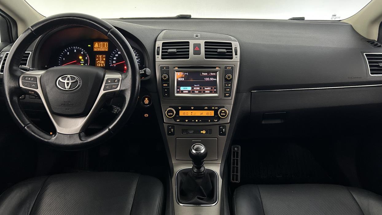 Toyota Avensis 2013