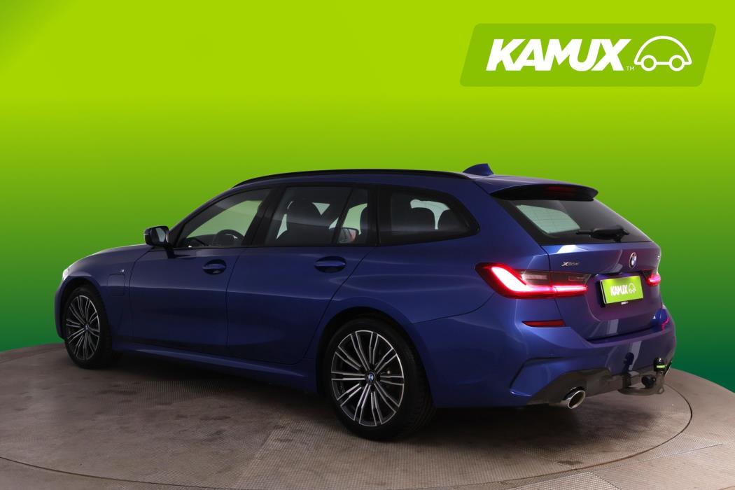 BMW 330 2021