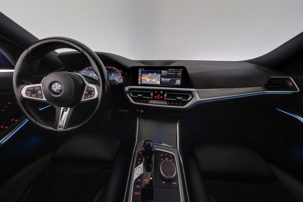 BMW 330 2021