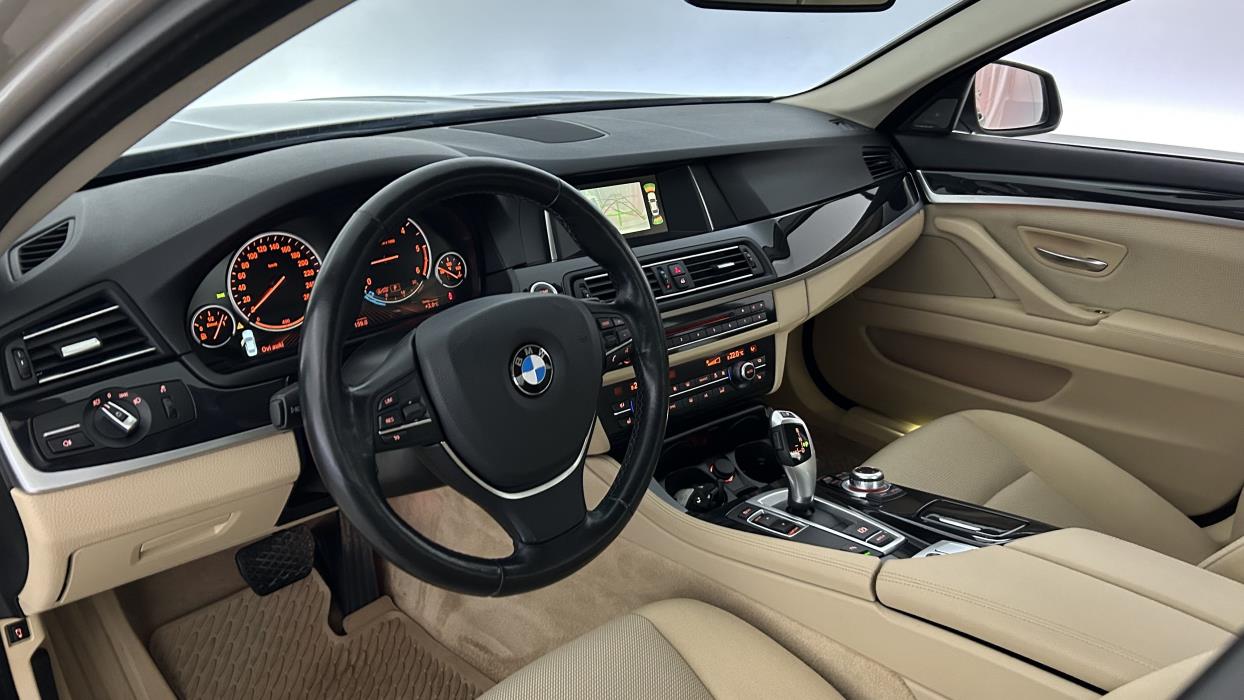 BMW 520 2015