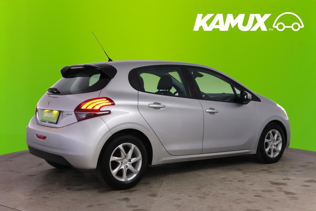 Peugeot 208 2016
