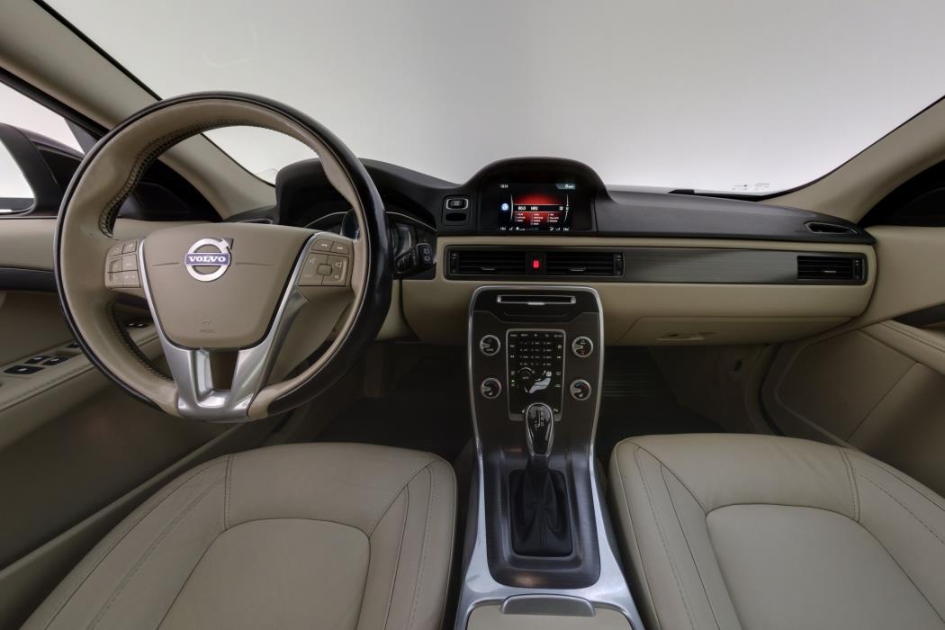 Volvo V70 2016