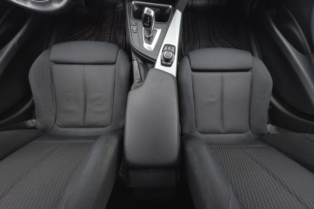 BMW 320 2013