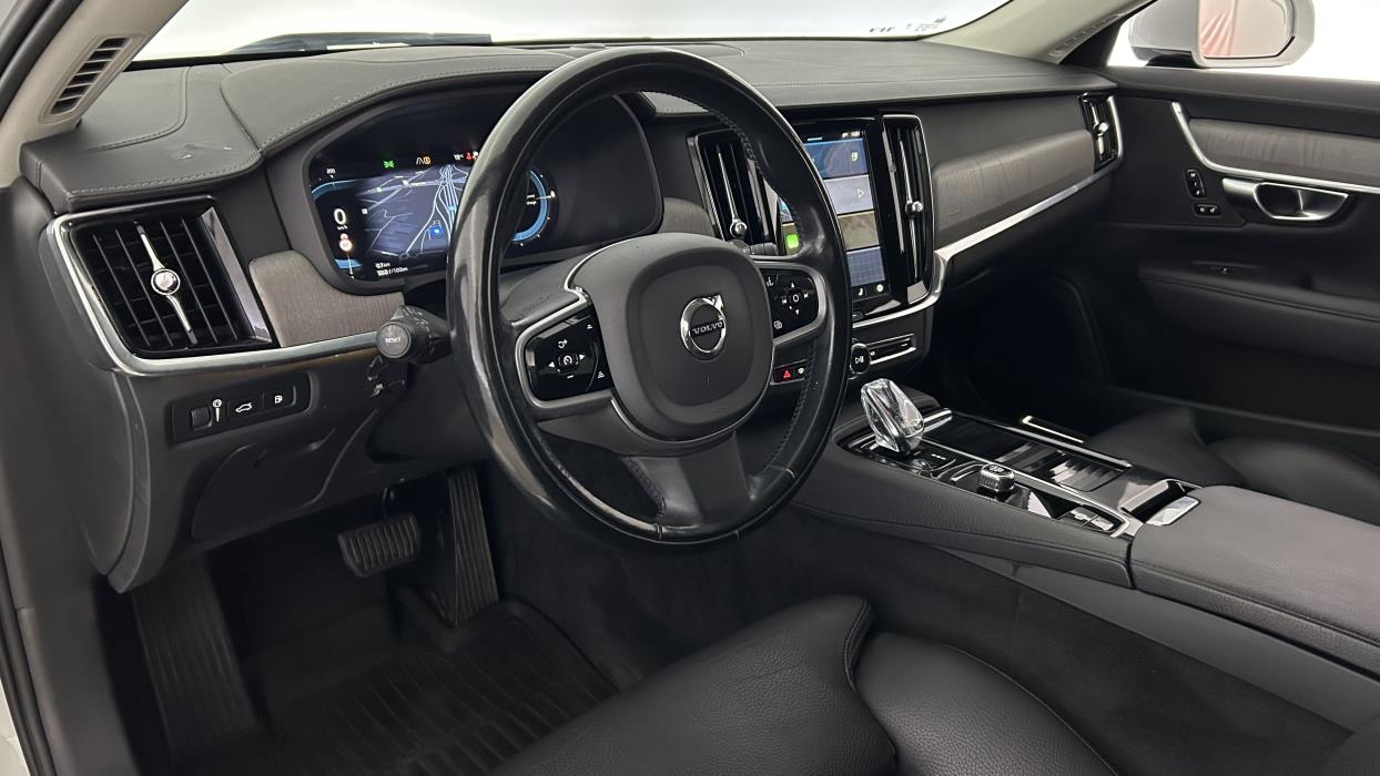 Volvo V90 2022