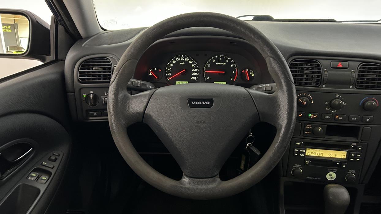 Volvo V40 2002