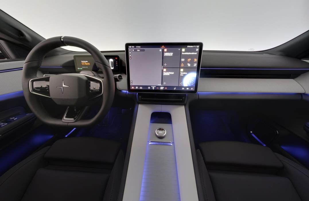 Polestar 4 2025