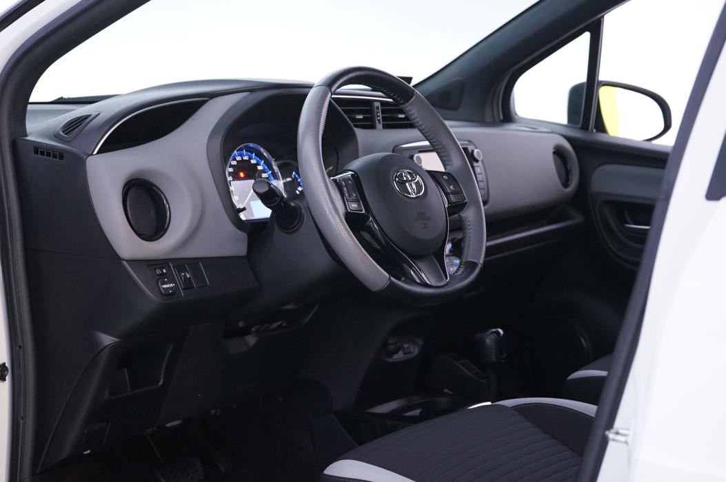 Toyota Yaris 2016