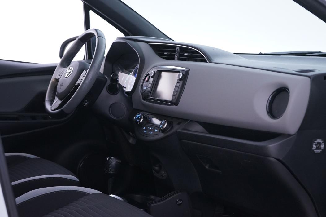 Toyota Yaris 2016
