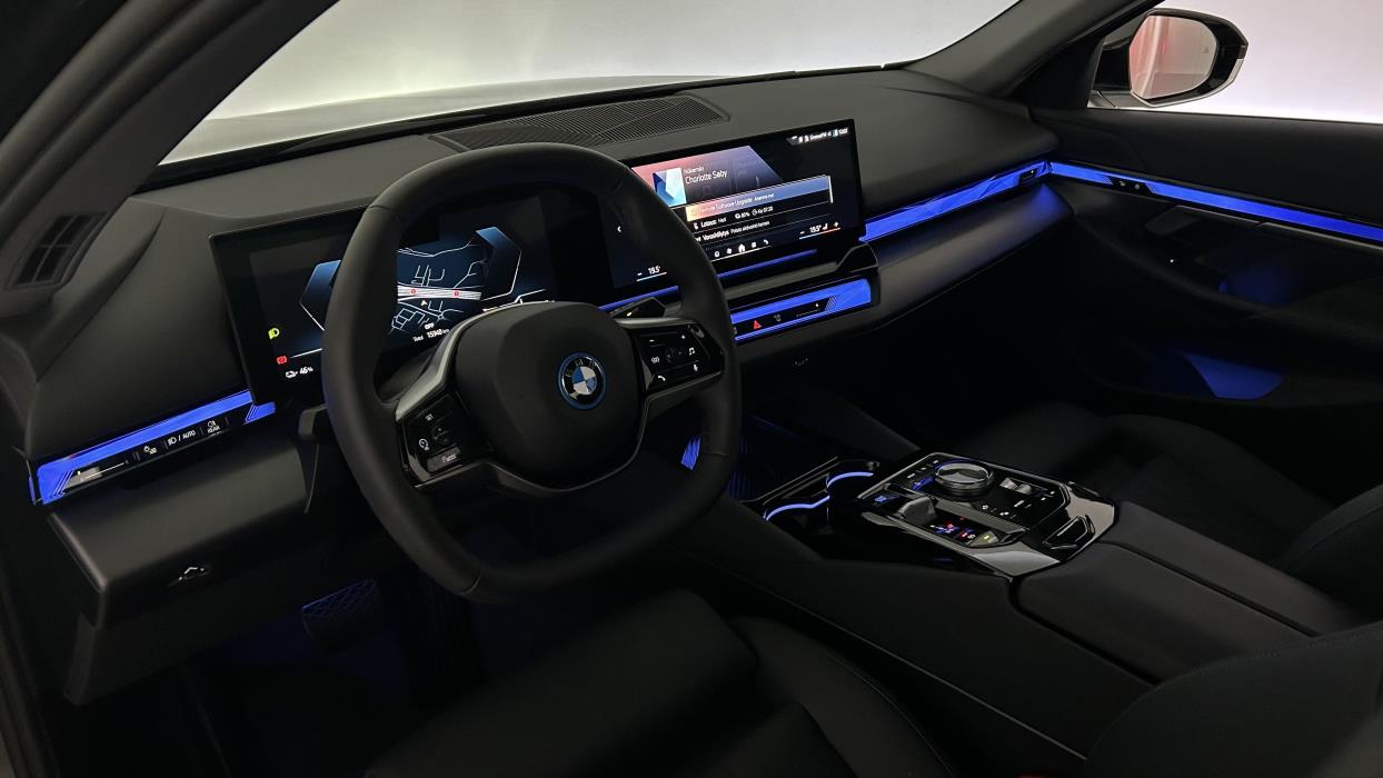 BMW i5 2025