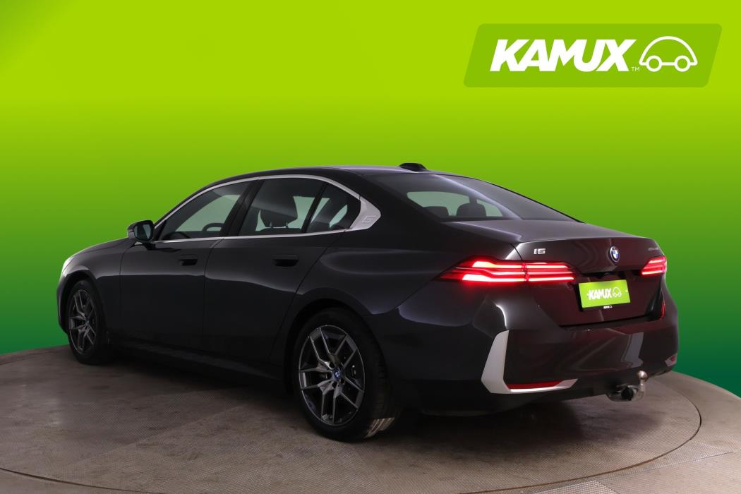 BMW i5 2025
