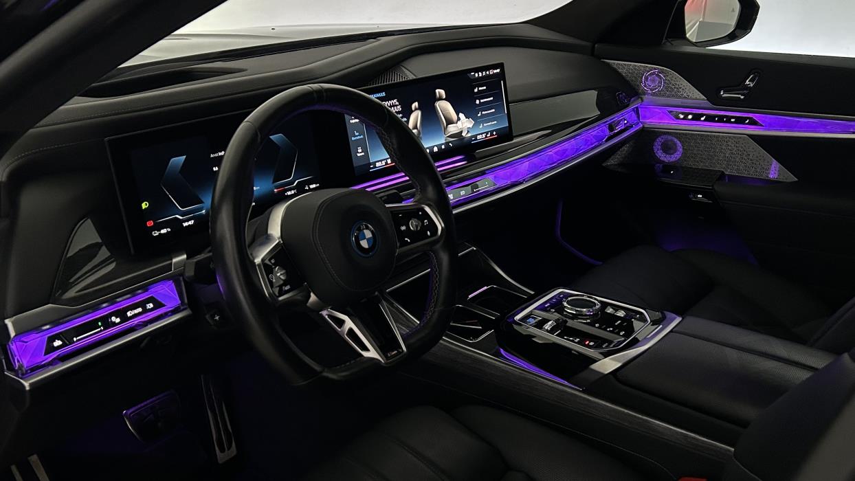 BMW i7 2024