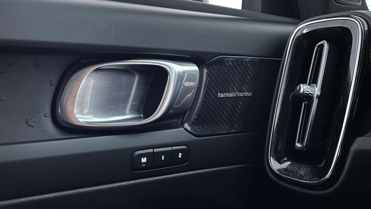 Volvo XC40 2023