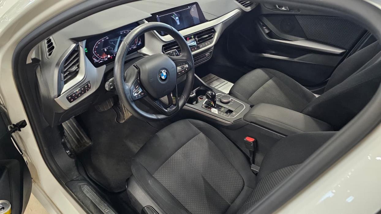 BMW 118 2022