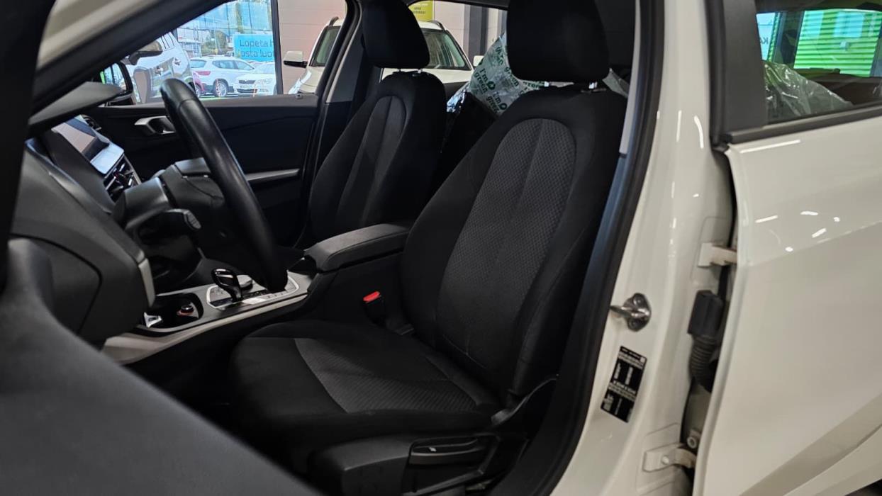 BMW 118 2022