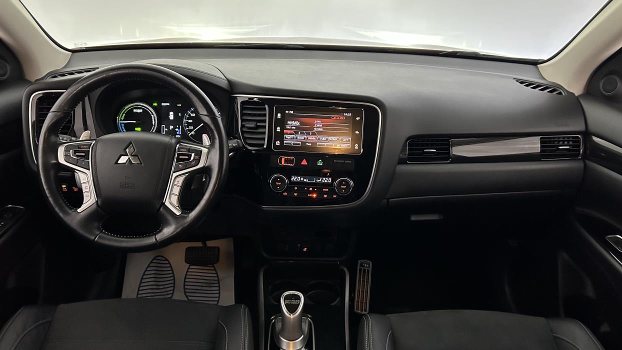 Mitsubishi Outlander PHEV 2018