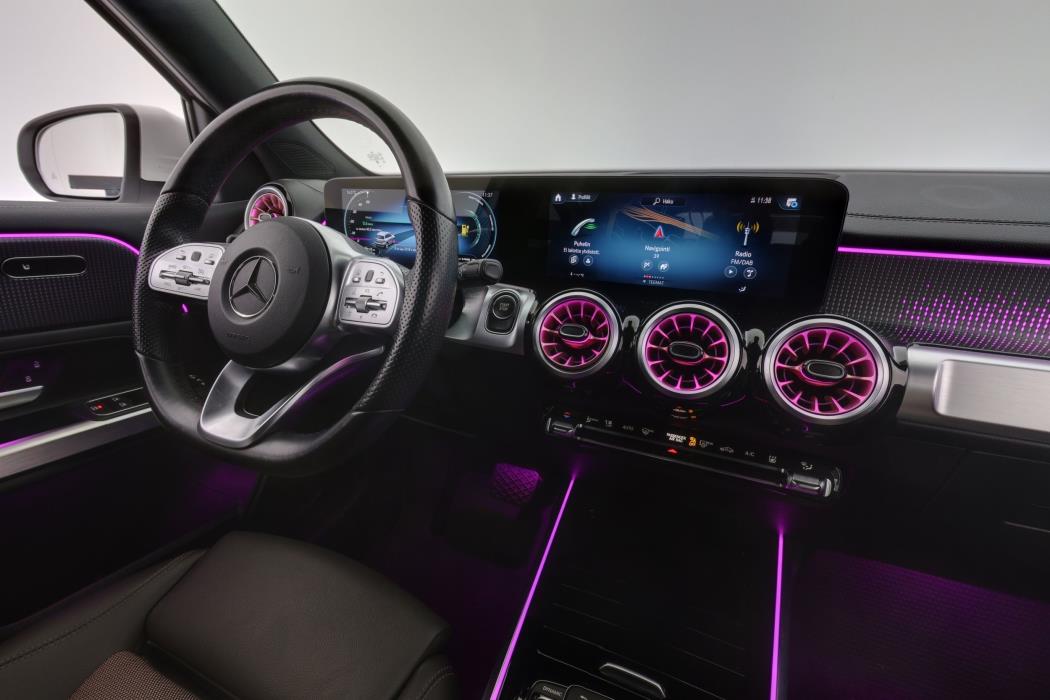 Mercedes-Benz EQB 300 2022