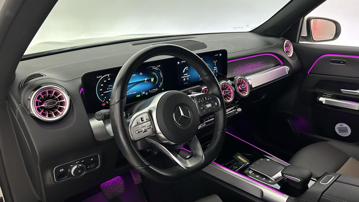 Mercedes-Benz EQB 300 2022