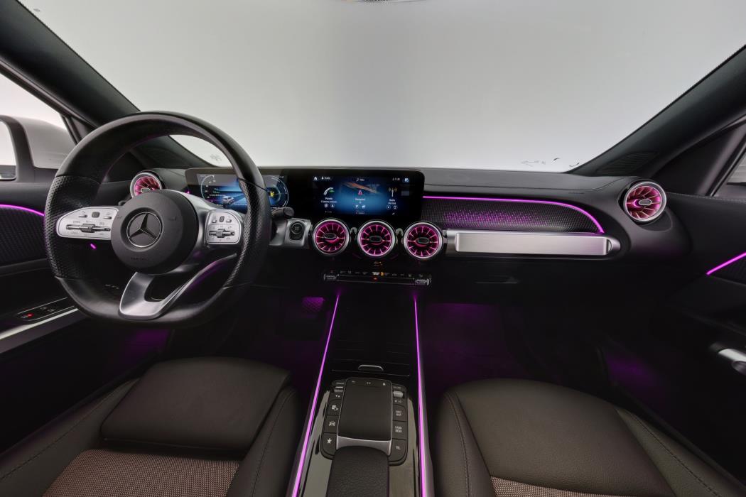 Mercedes-Benz EQB 300 2022